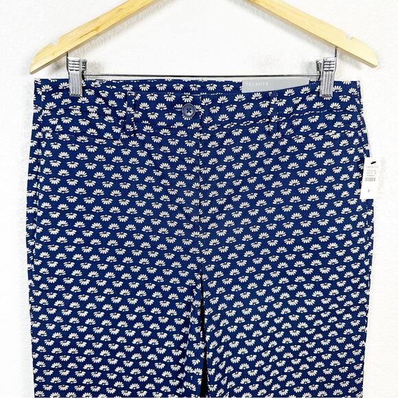 Talbots NWT Women’s Perfect Skimmers Slim Fit Crop Capri Pant in Navy Floral 8 - Picture 3 of 10